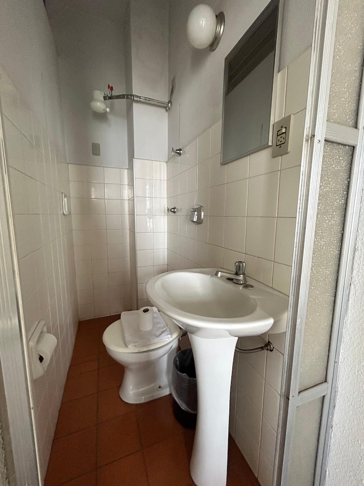 Hotel Uirapuru 46/50
