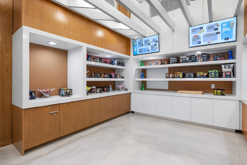 Aloft Fort Lauderdale Airport 7/46