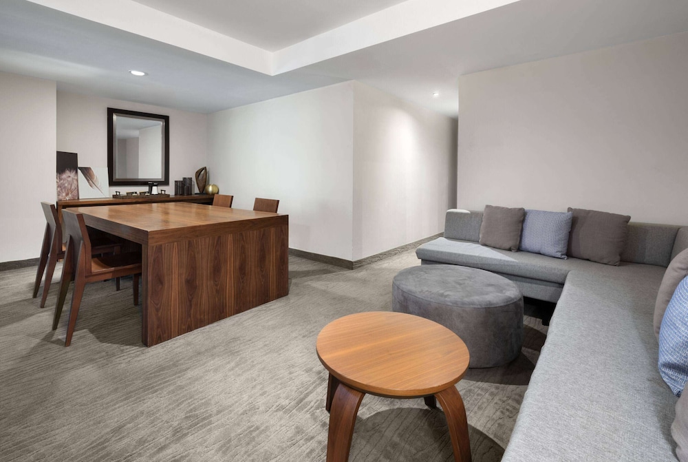 Wyndham Monterrey Ambassador Centro 30/50
