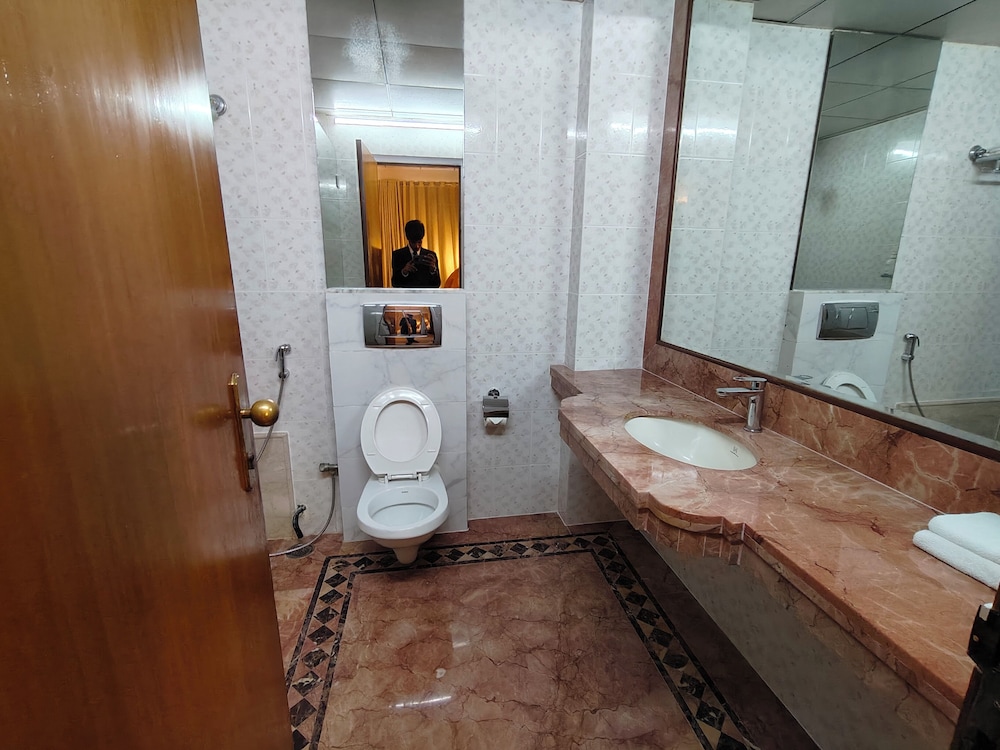 جناح بسرير مزدوج