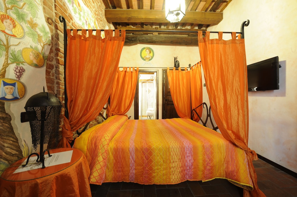 Antica Corte dei Principi 1/50