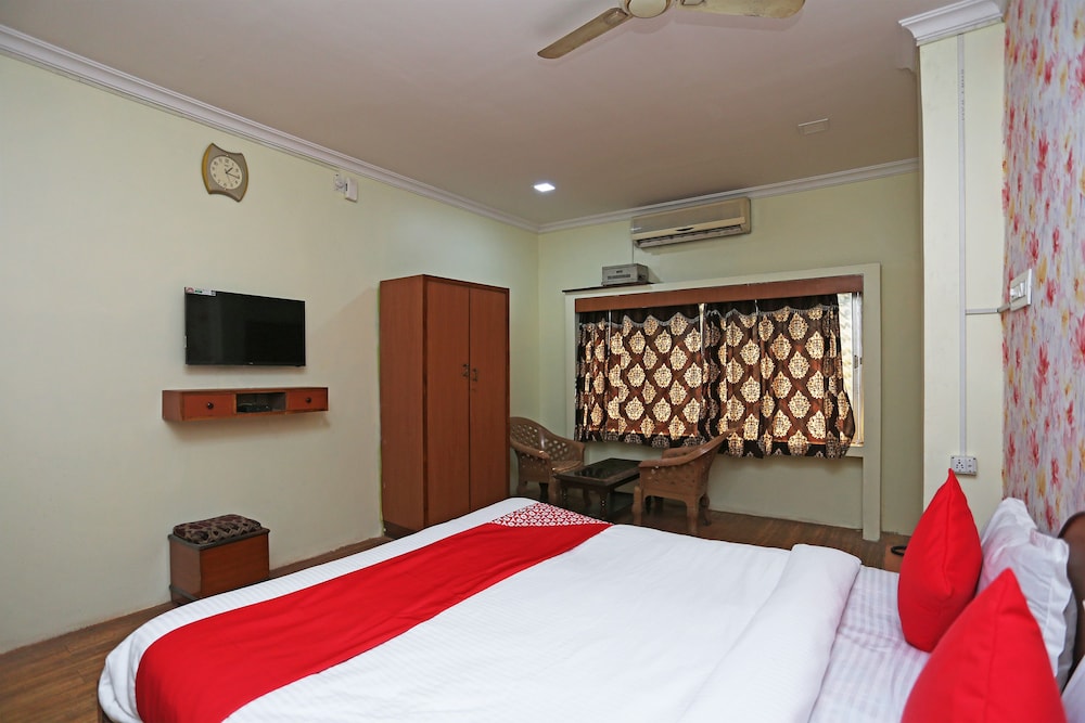 Oyo 26808 Shree Ram Residency 18/32