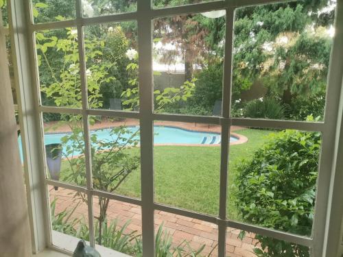 Rosebank Lodge by Claires 13/46