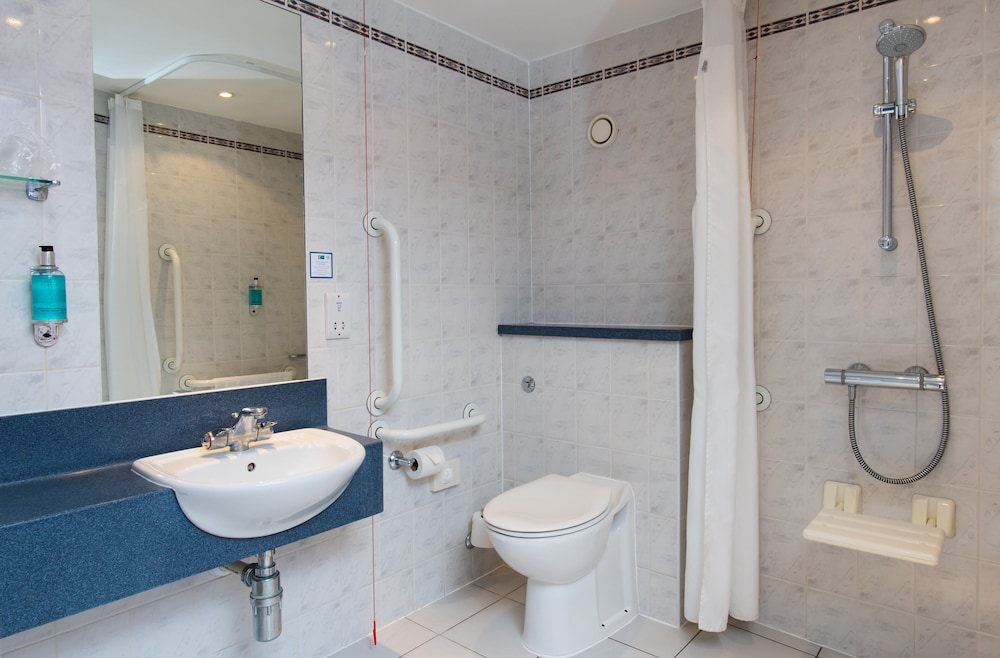 Holiday Inn Express Southampton West 9/64