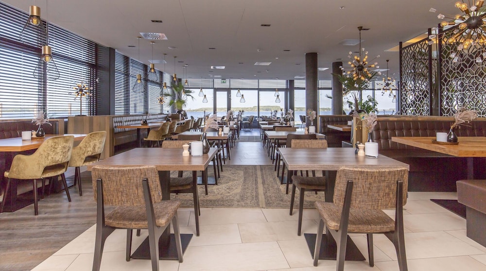 Fletcher Hotel Het Veerse Meer 42/66