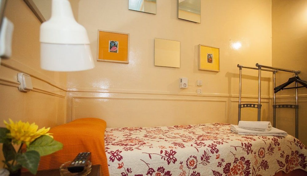 Hostal La Fontana 14/65