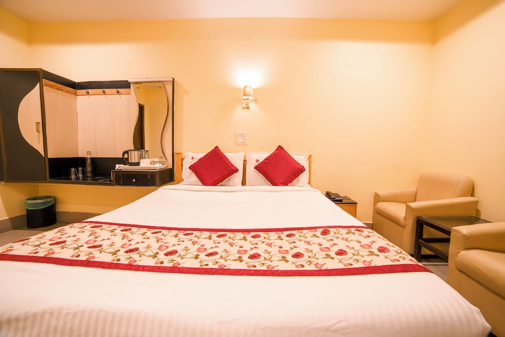 HOTEL KINNERA COMFORTS 11/22