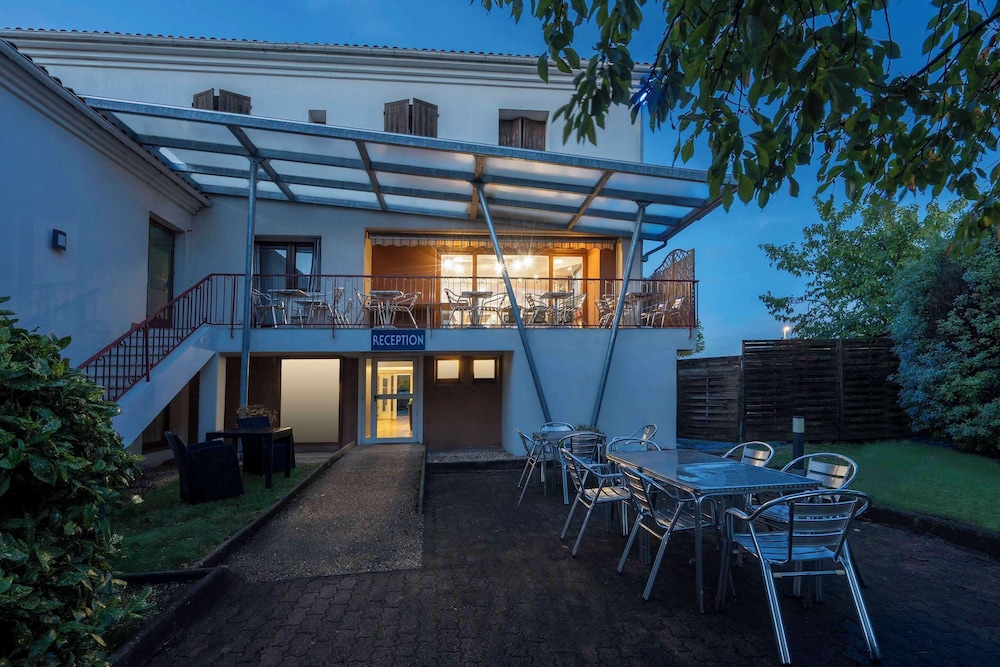 Sure Hotel by Best Western Saintes 5/63