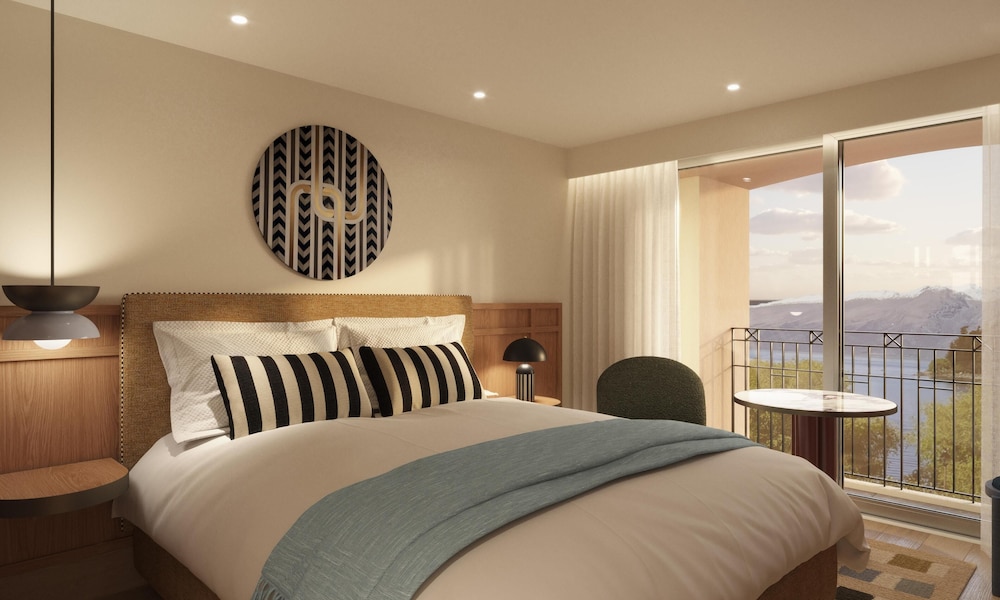 Cozy, Qt, King Bed, Lake View, Terrace