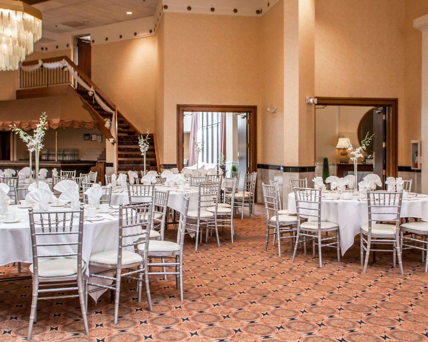 restaurant cafeteria