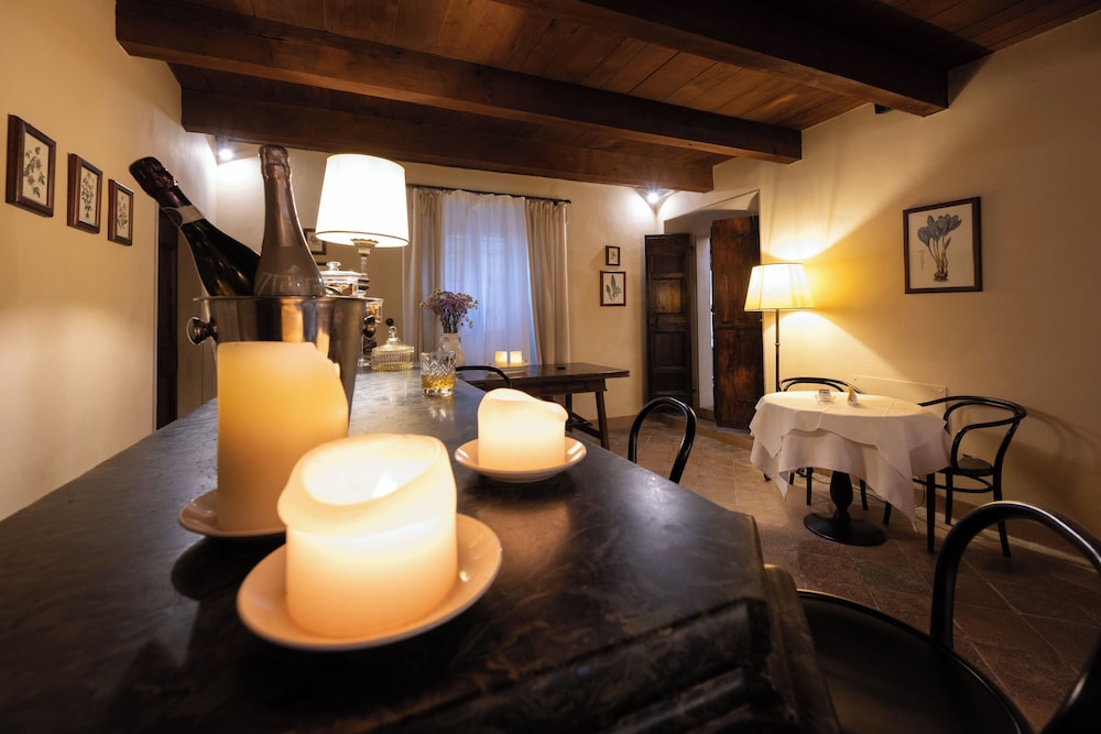 Castello Di Montegridolfo Spa Resort 74/89