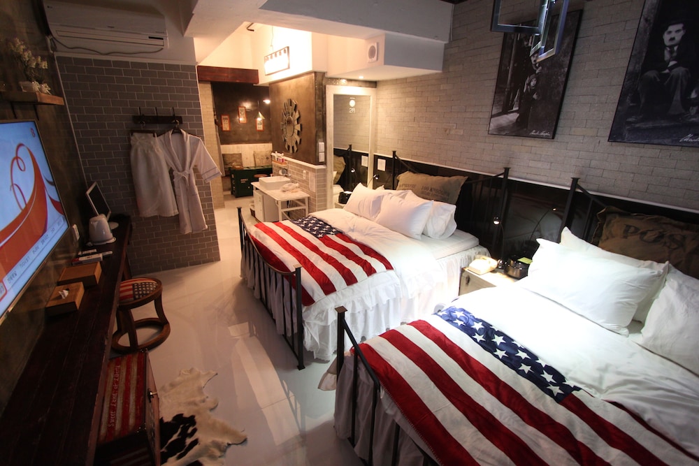 February Hotel Hwanggeum 27/93