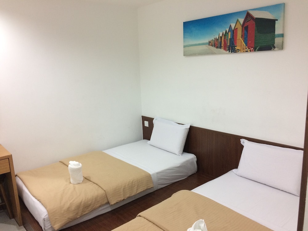 Api-Api Guest House 6/23