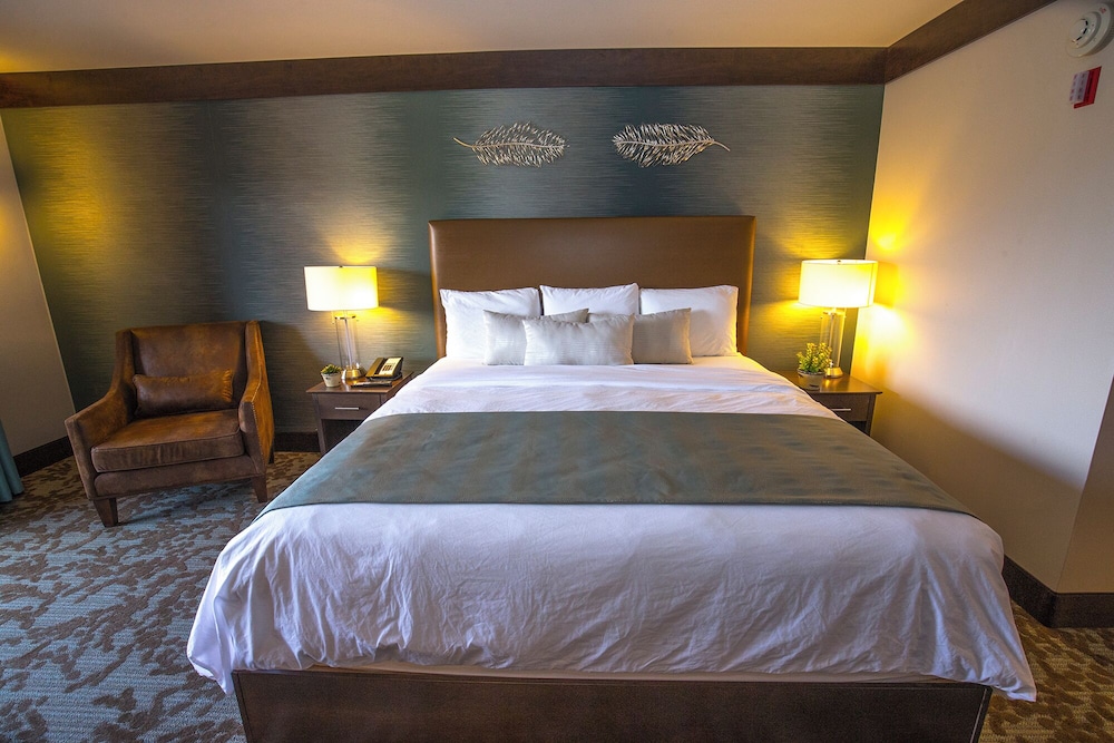 Ute Mountain Casino Hotel 8/27