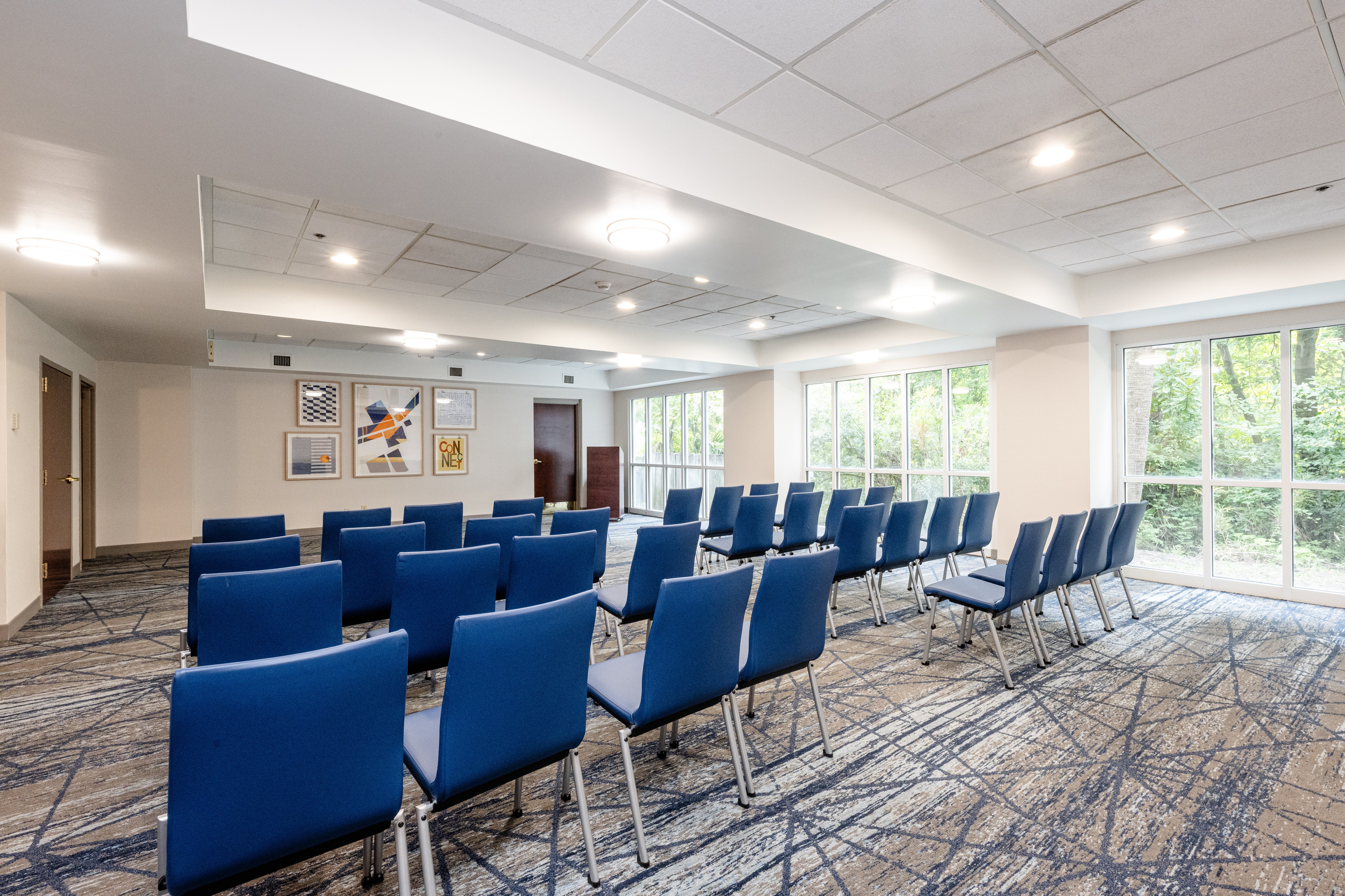 Holiday Inn Express Charleston Ashley Phosphate 21/30