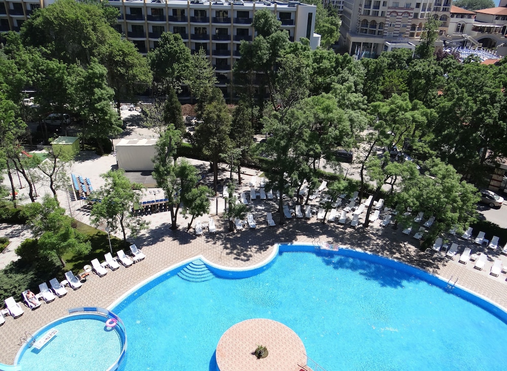 MPM Kalina Garden Hotel 59/63