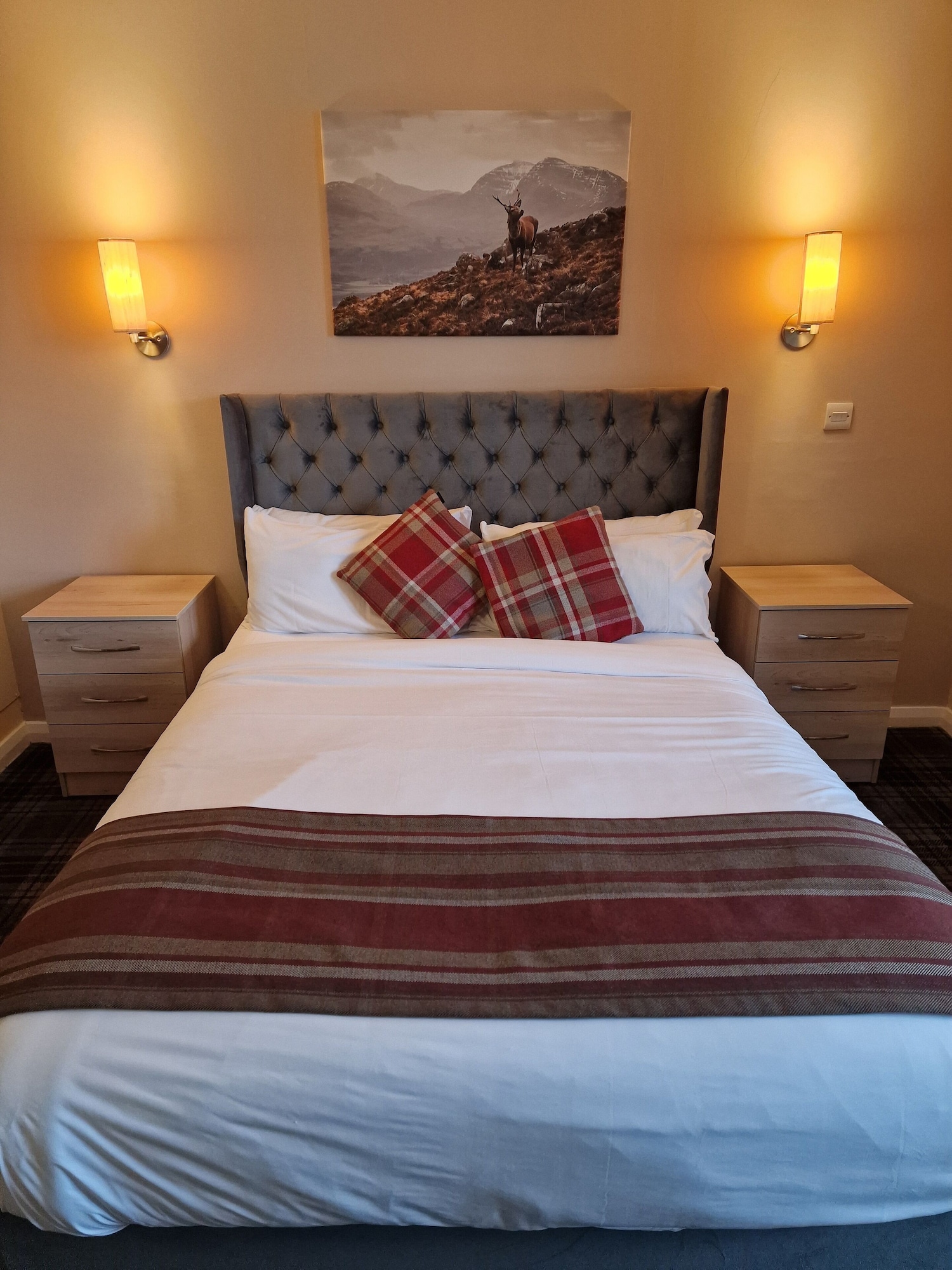 EXECUTIVE, DOUBLE BED