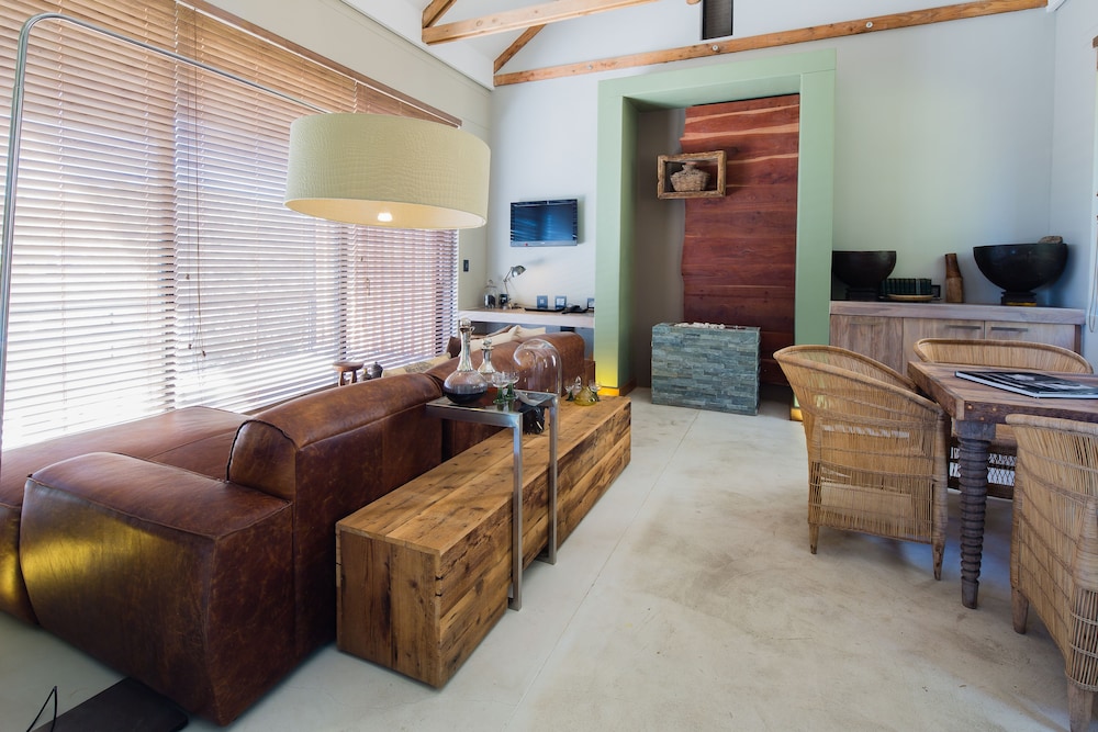 The Olive Exclusive All-Suite Hotel 15/30