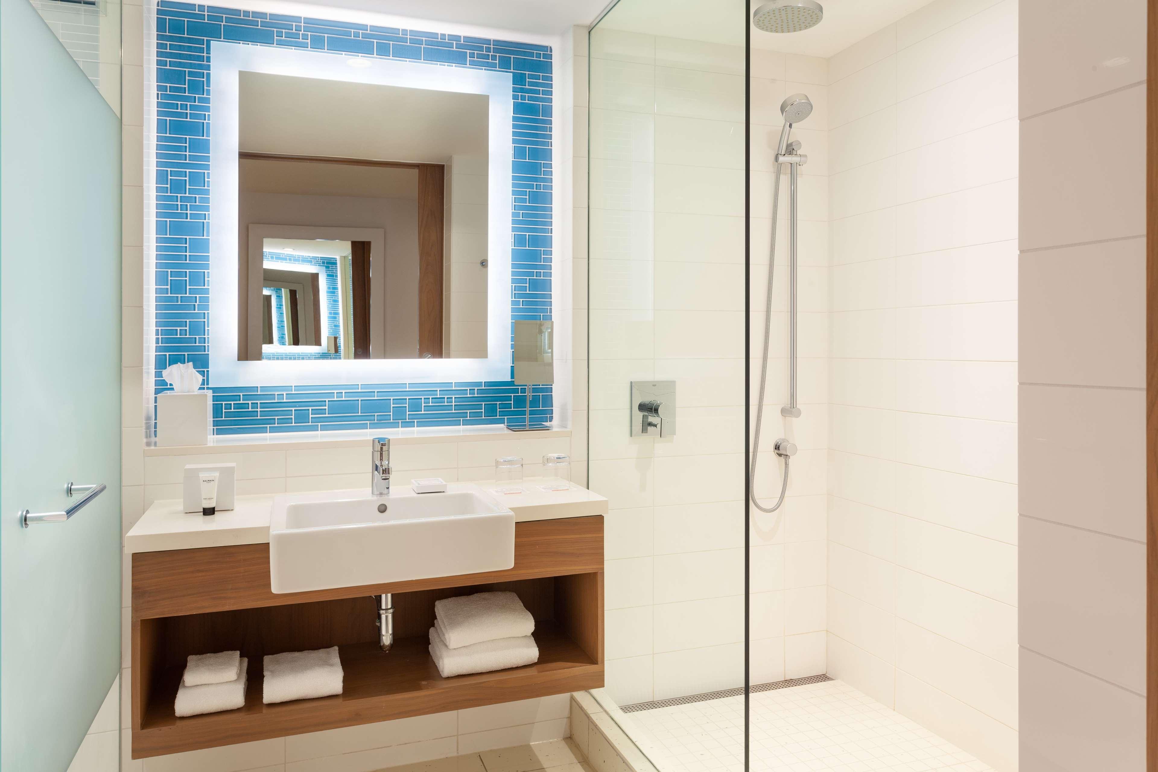 1 Bedroom, Deluxe, Residence, King Bed, Fountain View, West Tower