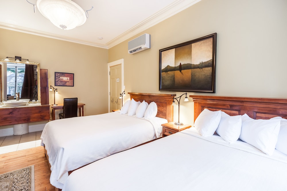 Acadia Hotel 4/39