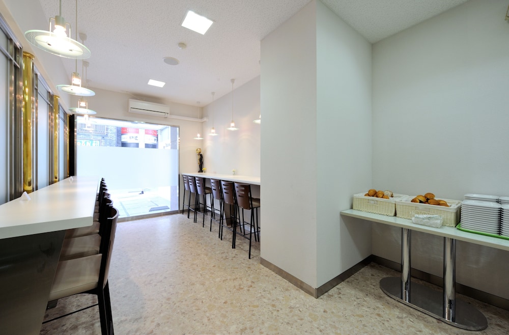 restaurant-cafeteria