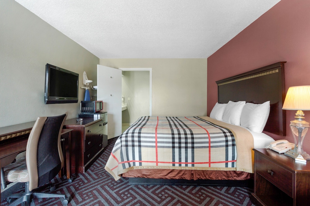 Southern Inn Manchester TN I 24 7/18