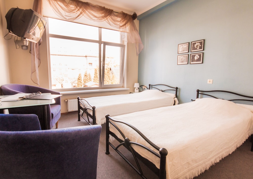 Hotel Kert 7/27