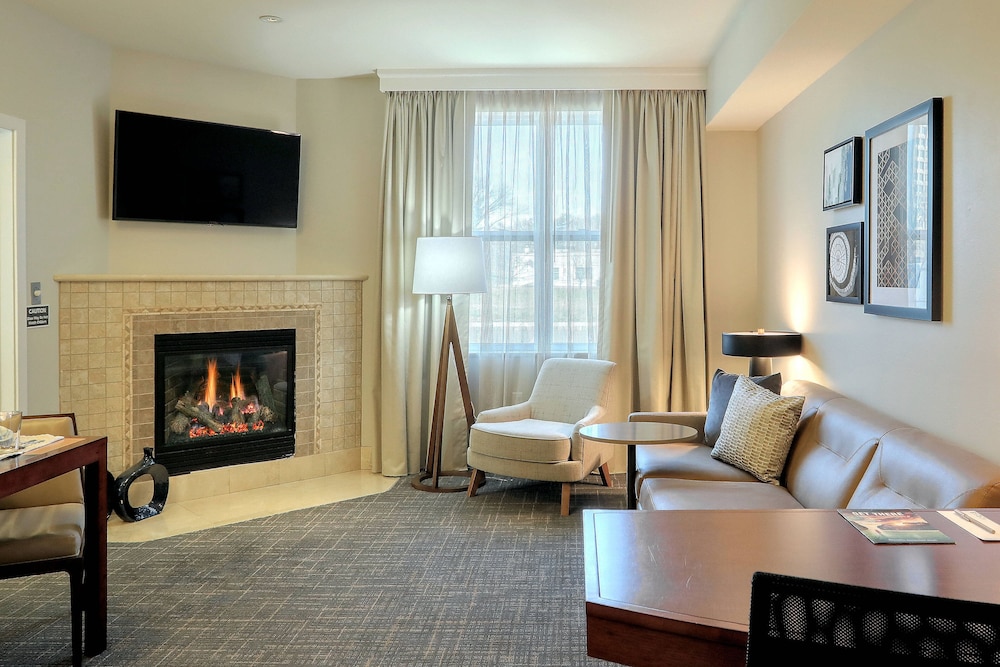 Residence Inn Woodbridge Edison/Raritan Center 28/48
