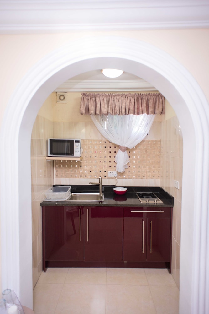 The Ritzz Exclusive Guest House 3/49