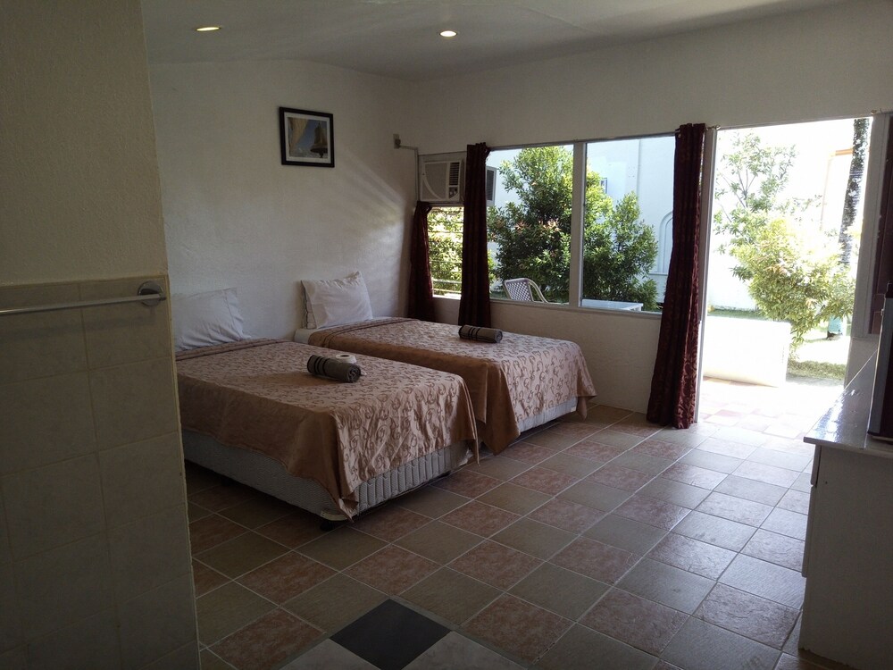 Ocean Bay Beach Resort 13/50