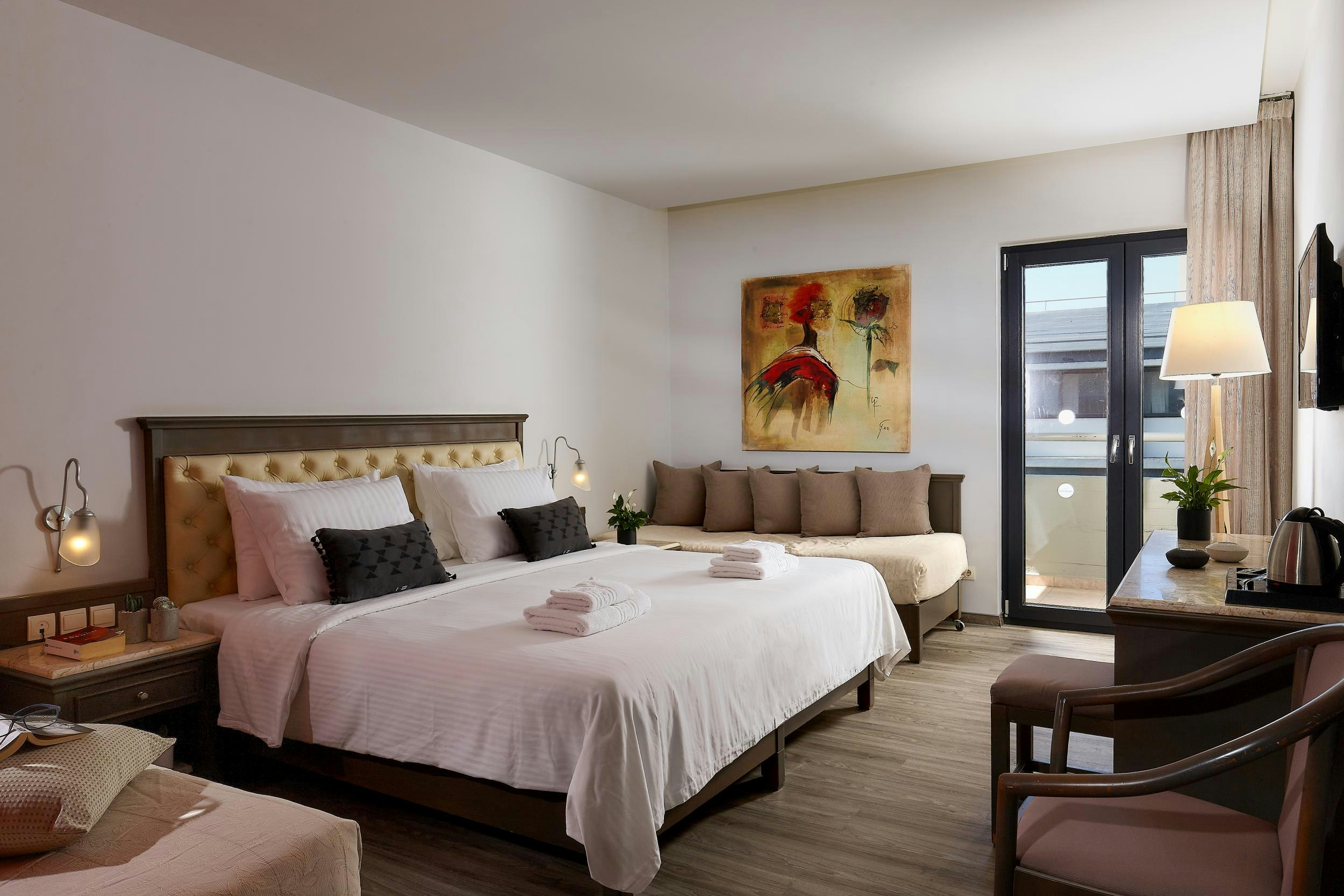 Castello City Hotel 6/19