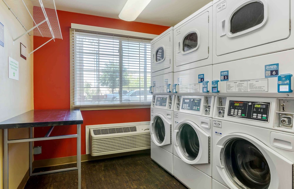 Extended Stay America Suites Phoenix Airport Tempe 50/54
