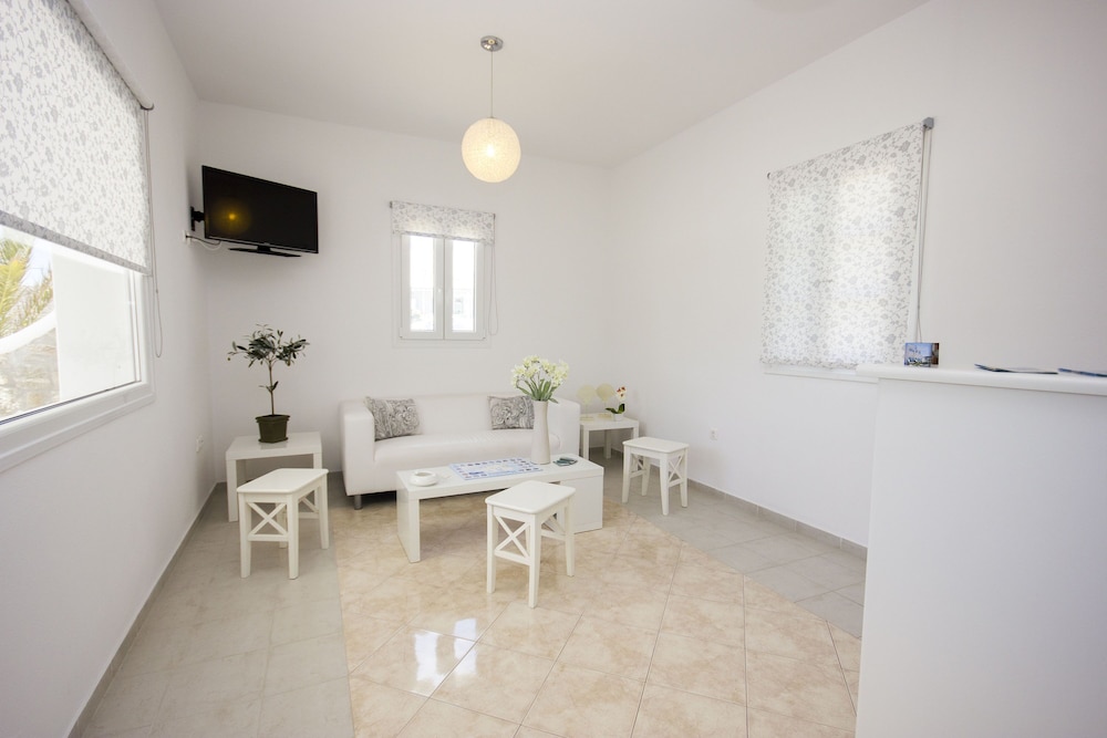 Eleftheria Hotel 35/50