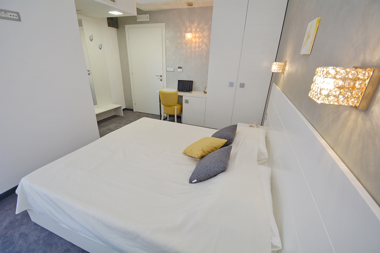 Hotel Hermes 12/67