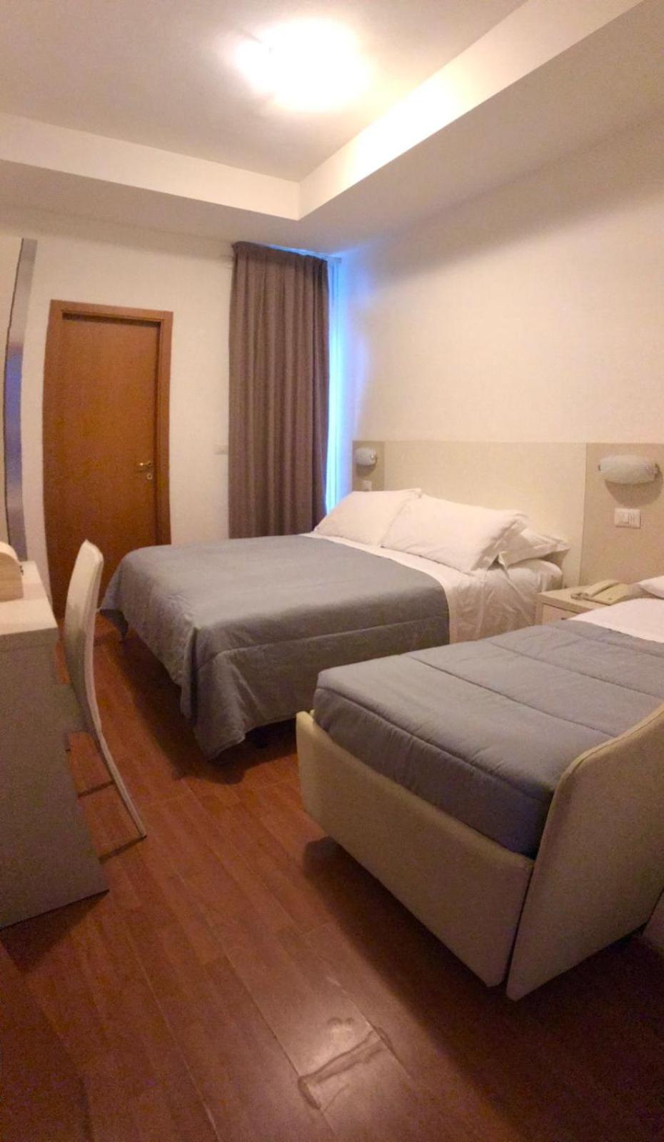 غرفة كلاسيكية ثلاثية، Hotel Butterfly 4/10