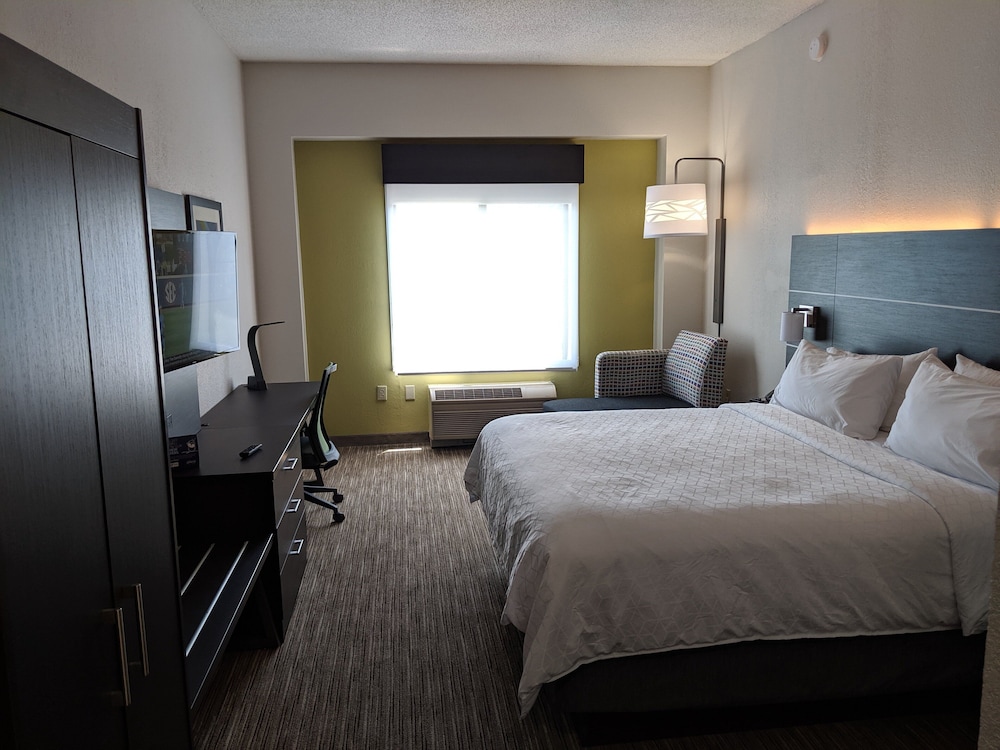 Standard, King Bed