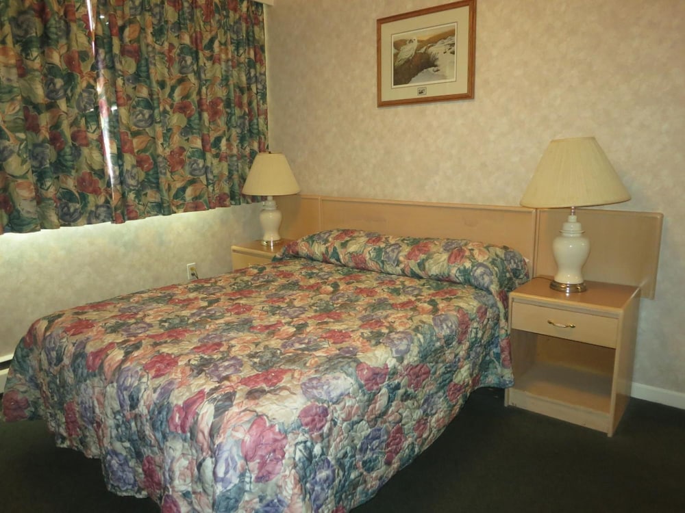 Tropicana Suite Hotel 7/29