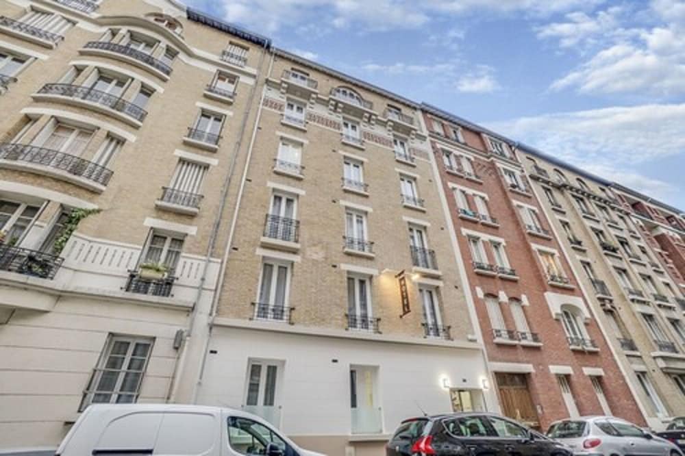 Paris Hotel Clichy 3/36