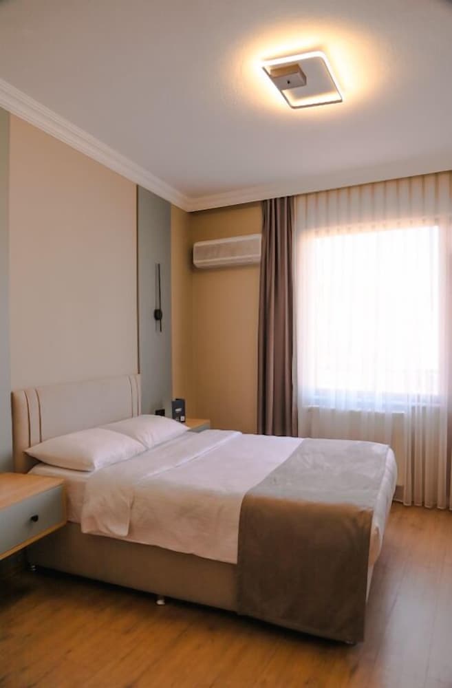 Otel 57 8/50