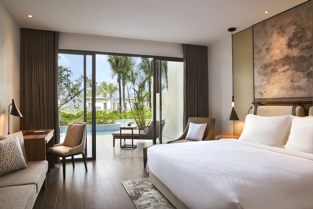 Movenpick Resort Waverly Phu Quoc 11/77