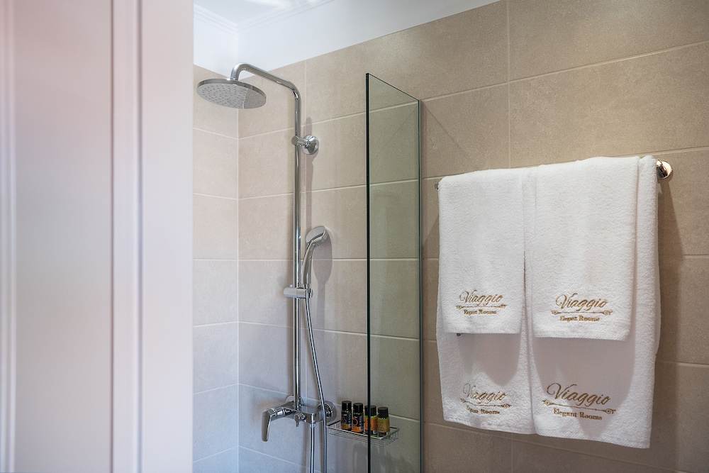 Viaggio Elegant Rooms 50/50