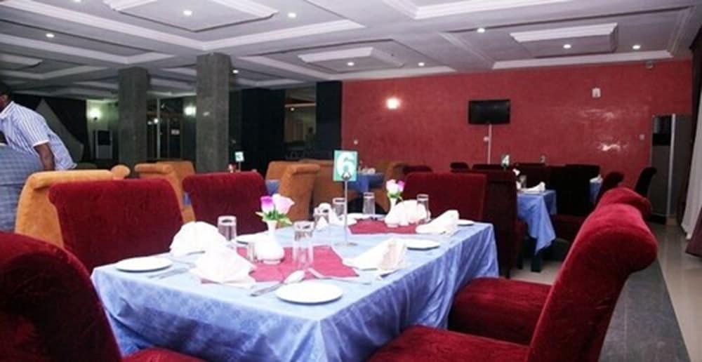 Jades Hotel 20/29