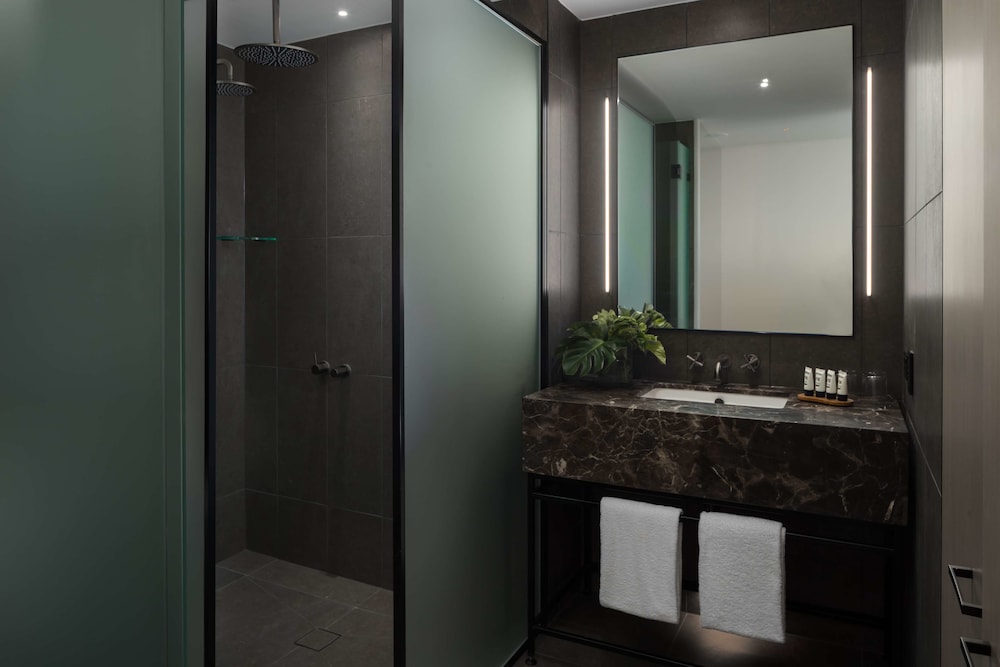 Rydges Campbelltown 61/62