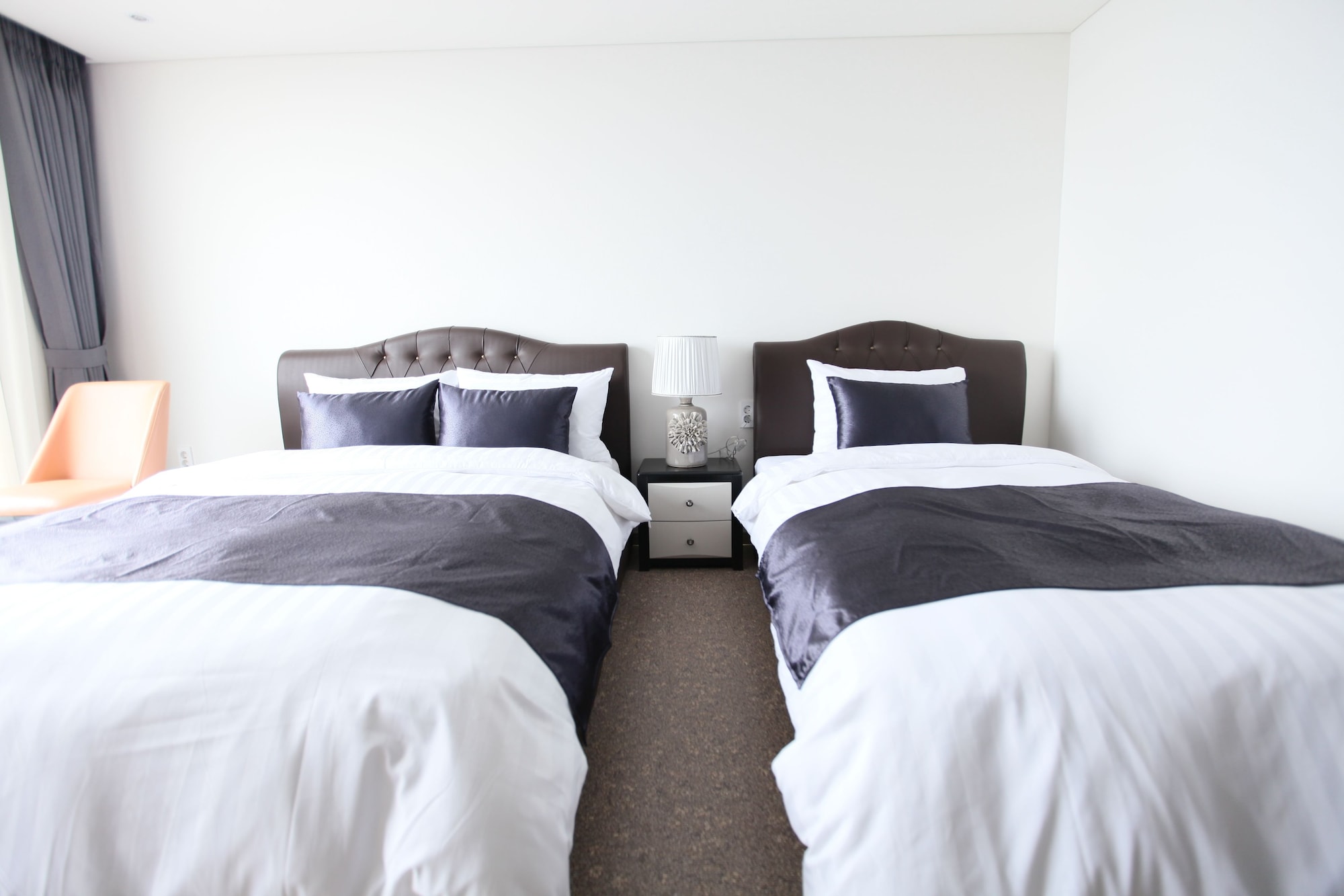 DELUXE, TWIN BEDS, OCEAN VIEW