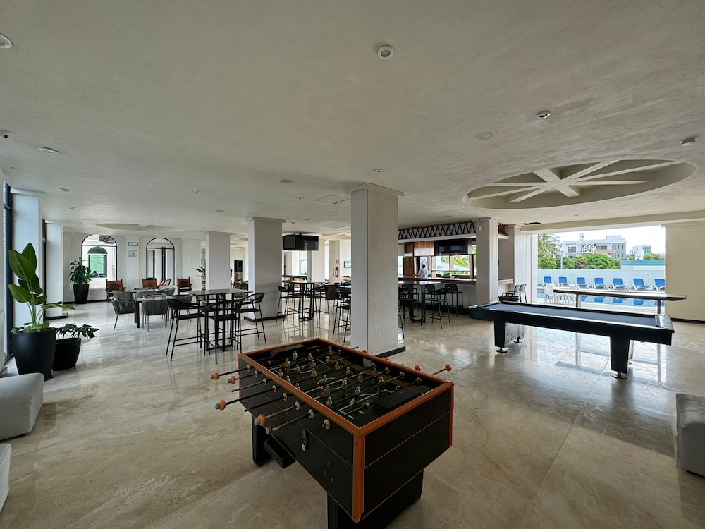 HOTEL HACIENDA MAZATLAN 15/64