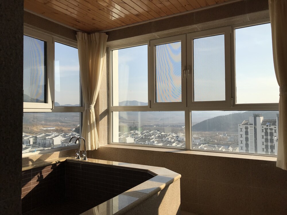 The Brigh Eco Hotel Yantai 24/56