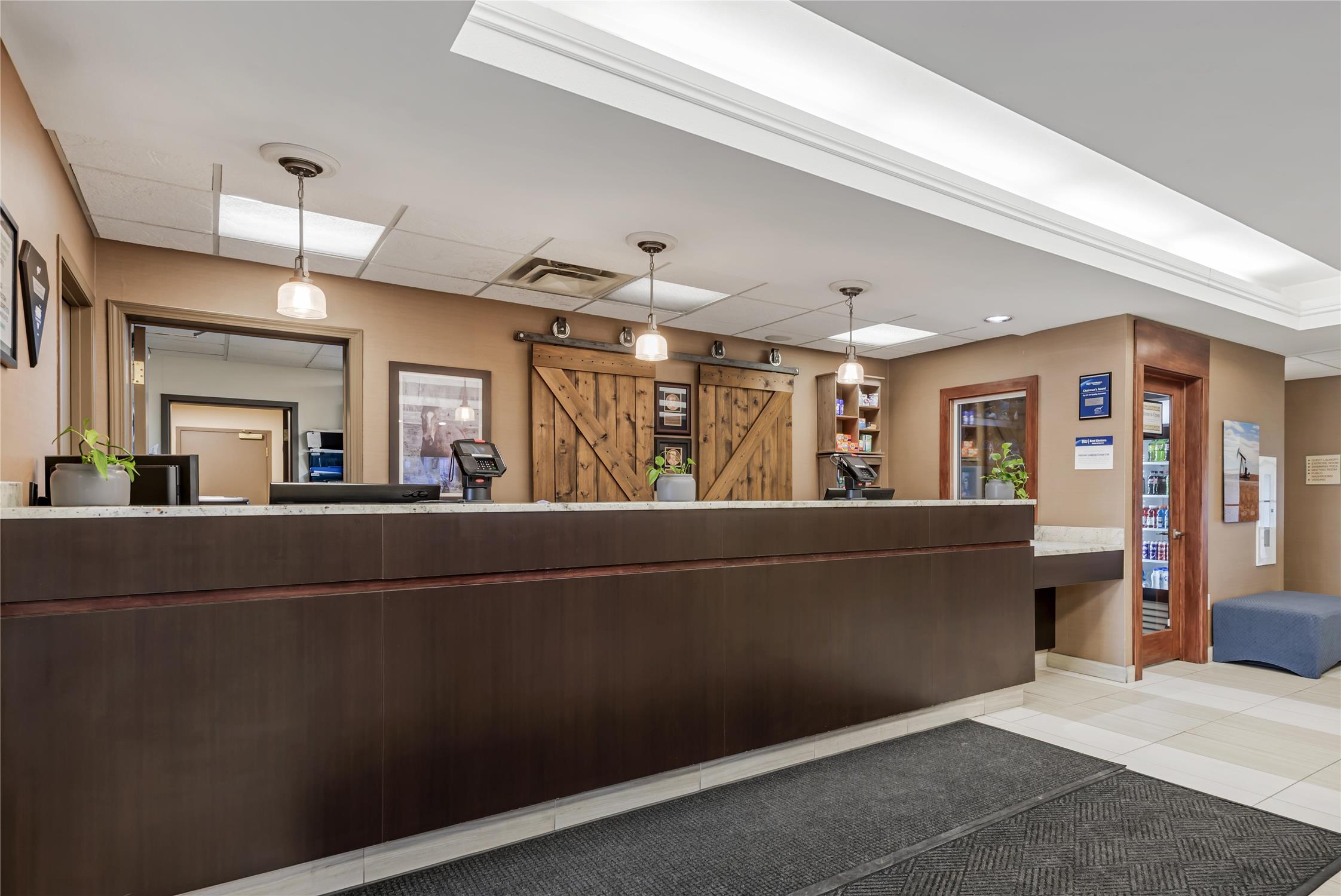 Best Western Plus Red Deer Inn and Suites 6/61