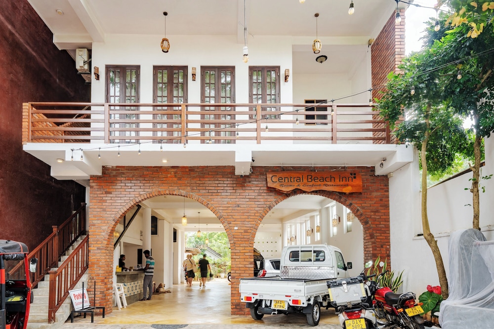 Central Beach Inn 2/50