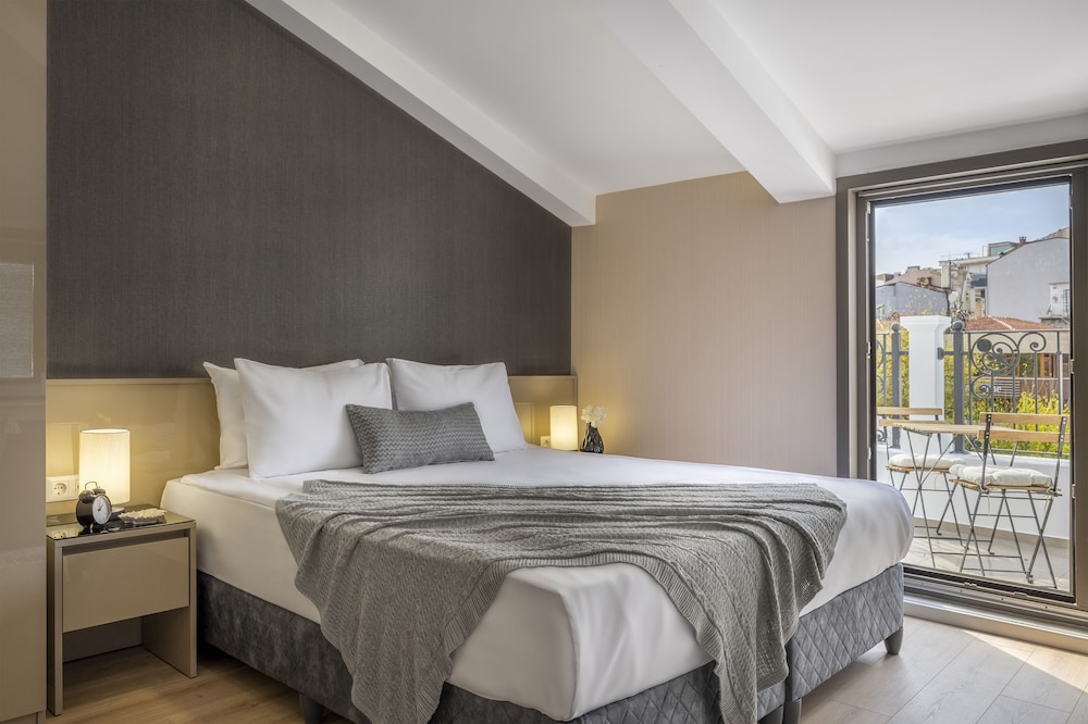 Ciragan Bosphorus Apartments 19/61
