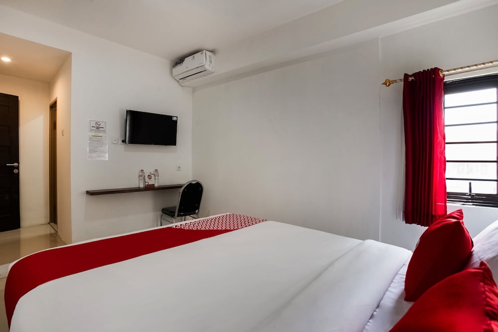 Super OYO Capital O 3463 Cimahi Guest House 5/16